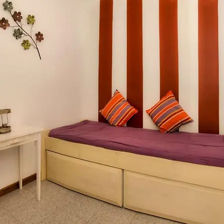 Апартаменты Puerto Del Carmen Sleeps 4 Wifi Пуэрто дель Кармен
